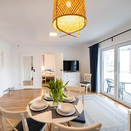 Biale Piaski * 亚斯塔尔尼亚